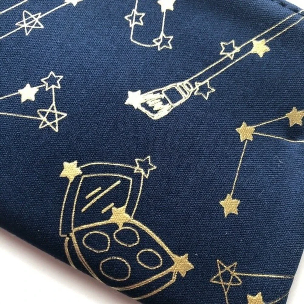 Ipsy Makeup Graphic Cosmetic Bag NWOT One Size Chic Cute Minimalist